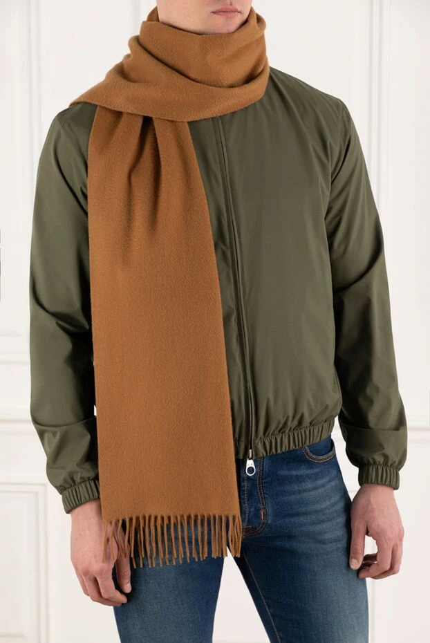 Мужской шарф коричневый из кашемира с бахромой - фото 2