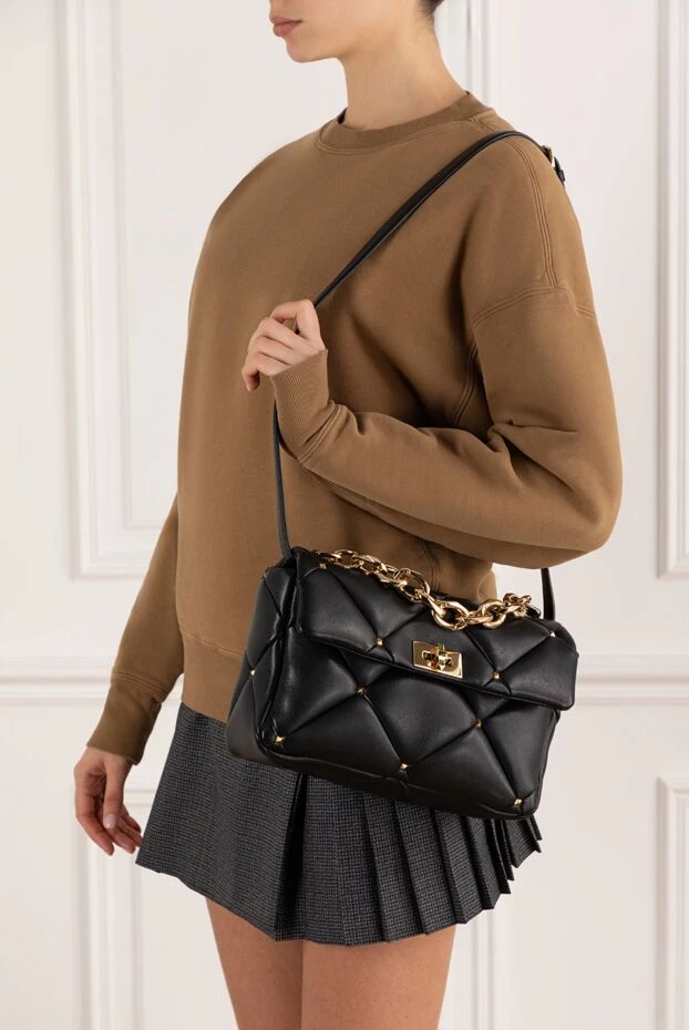 Garavani Roman Stud bag in black nappa leather for women - photo 2