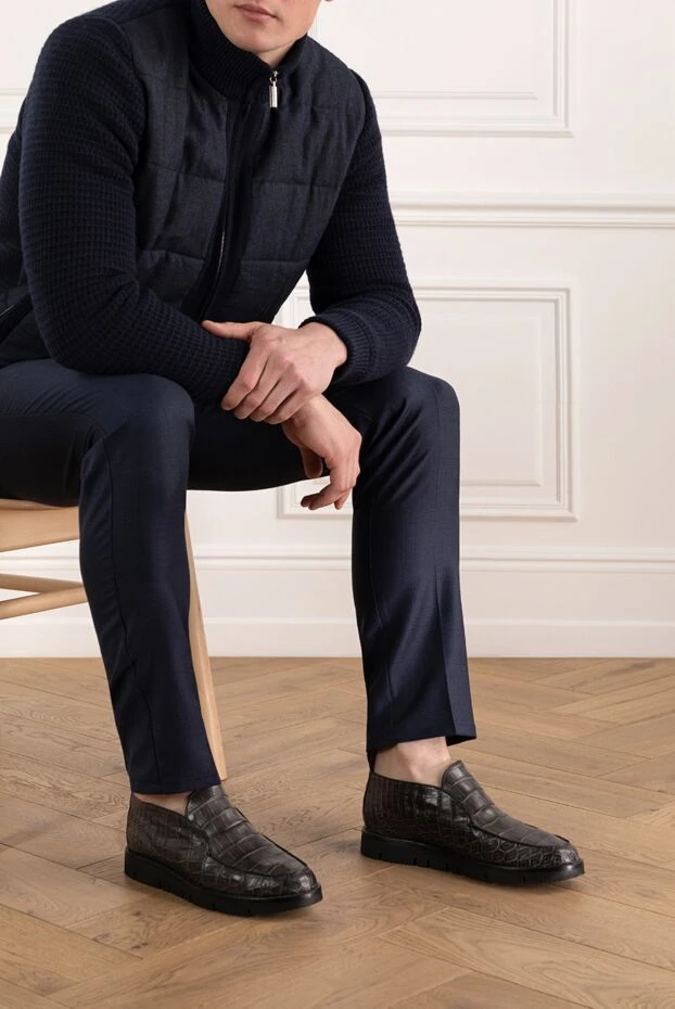 Лоферы из кожи аллигатора серые мужские - фото 2