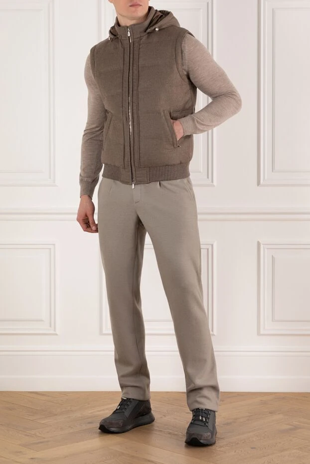 Enrico Mandelli жилет мужской бежевый с капюшоном из кашемира 185571 - фото 2