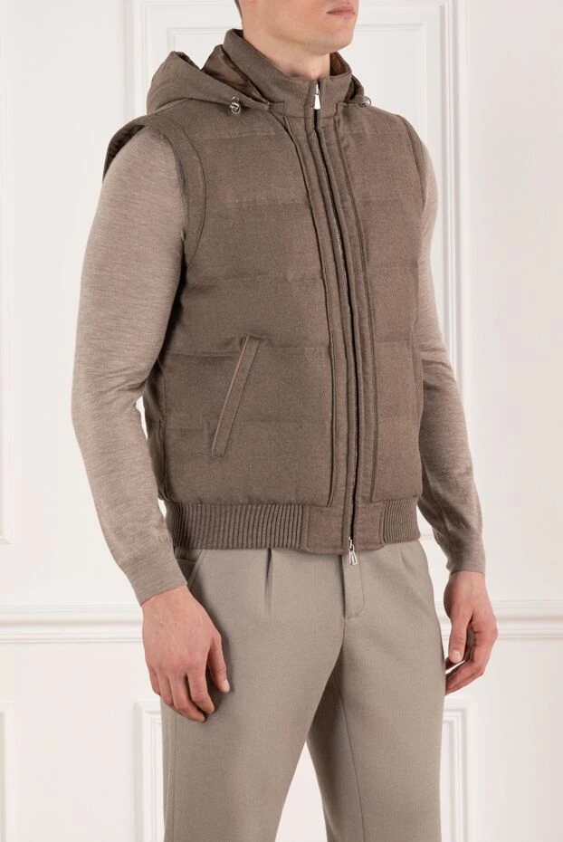 Enrico Mandelli жилет мужской бежевый с капюшоном из кашемира 185571 - фото 3