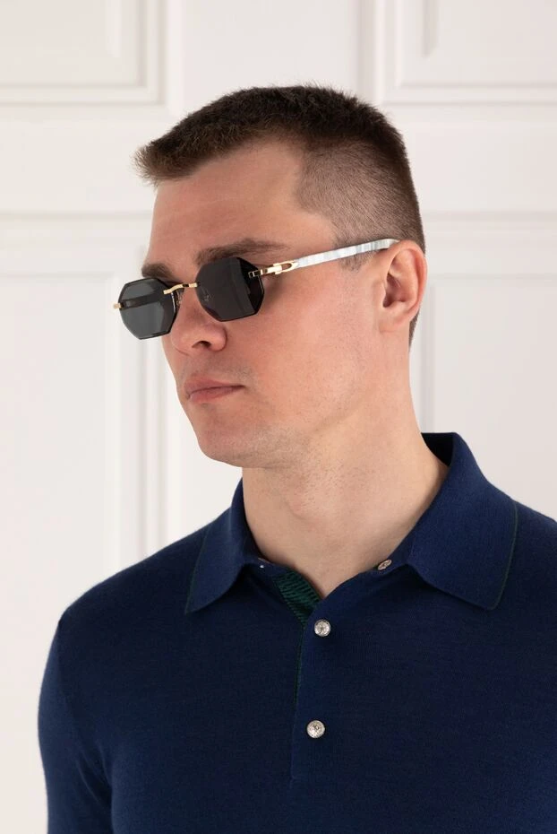 Солнцезащитные мужские очки Exception золотые с заушниками из дерева - фото 2