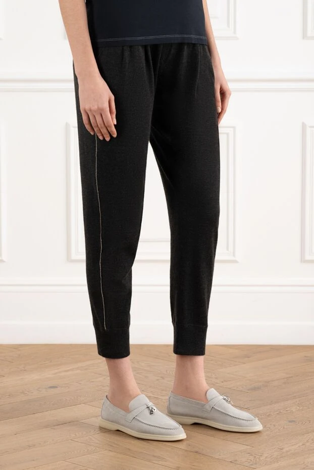 Brunello Cucinelli cropped gray women's knitted trousers made of cashmere 186276 - photo 3