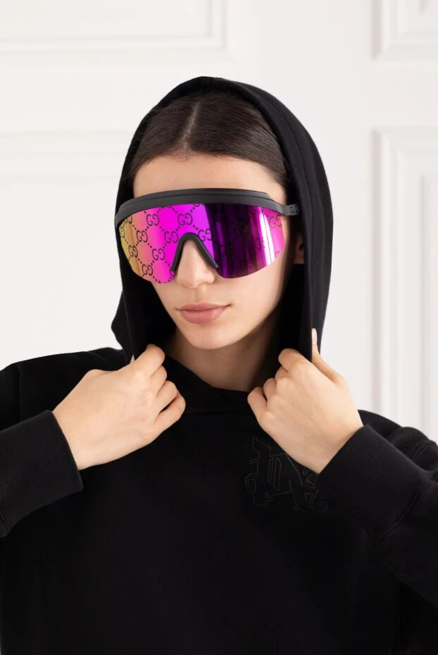 Gucci массивные солнцезащитные очки-маска с логотипом 186333 - фото 2