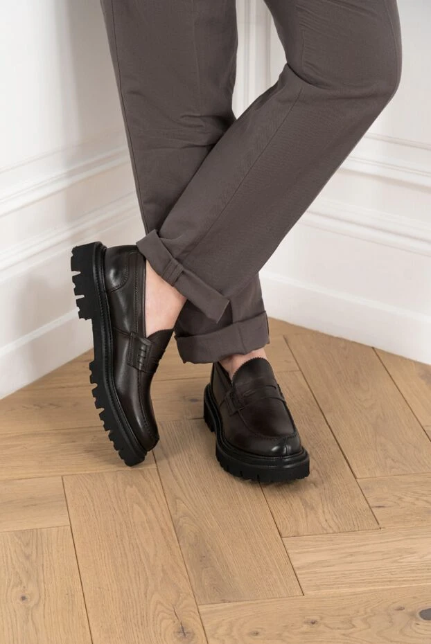 Corneliani brown calfskin loafers with chunky sole 186577 - photo 2