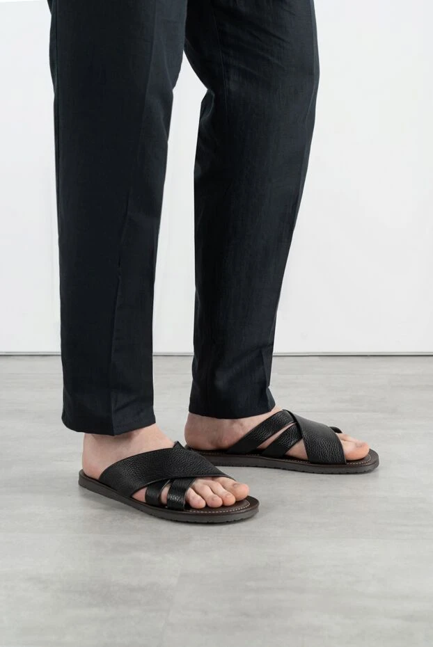 Corneliani men's black leather flip-flops 186578 - photo 2