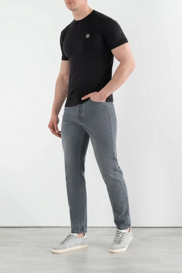 Черная футболка из хлопкового трикотажа с нашивкой логотипом - фото 2