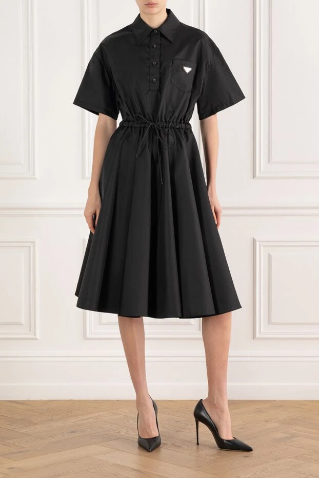Prada платье миди из re-nylon черное с логотипом 187386 - фото 2