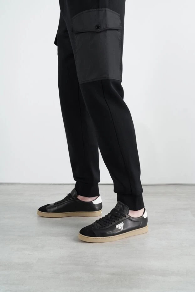 Prada кожаные кроссовки с замшевыми деталями черные 187395 - фото 3