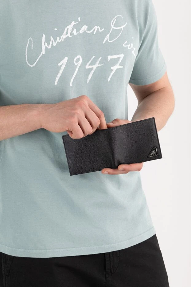 Prada коротки складной кошелек из сафьяновой кожи черный мужской 187462 - фото 2