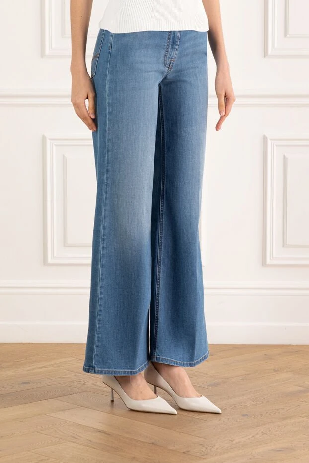 Peserico женские потертые джинсы-клеш голубые 187797 - фото 3