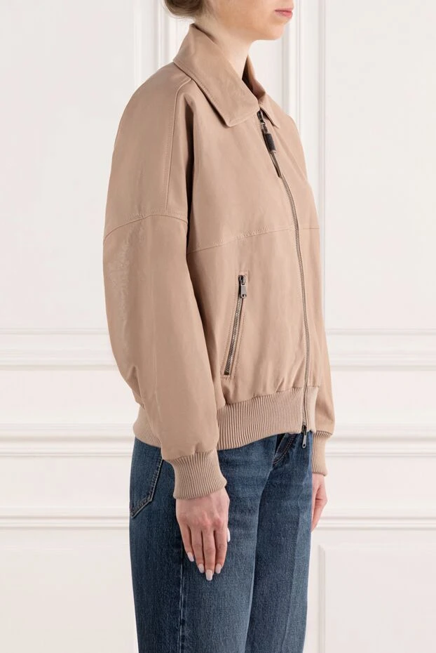 Brunello Cucinelli кожаная куртка женская бежевая с цепочкой мониль 188046 - фото 3