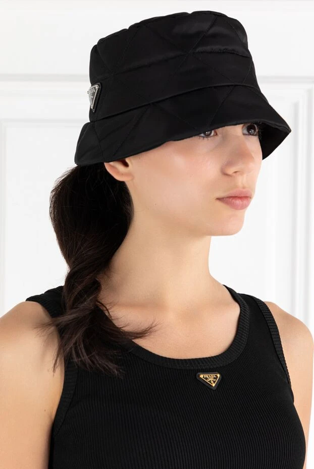Prada стеганая панама с треугольным логотипом черная женская 188162 - фото 2