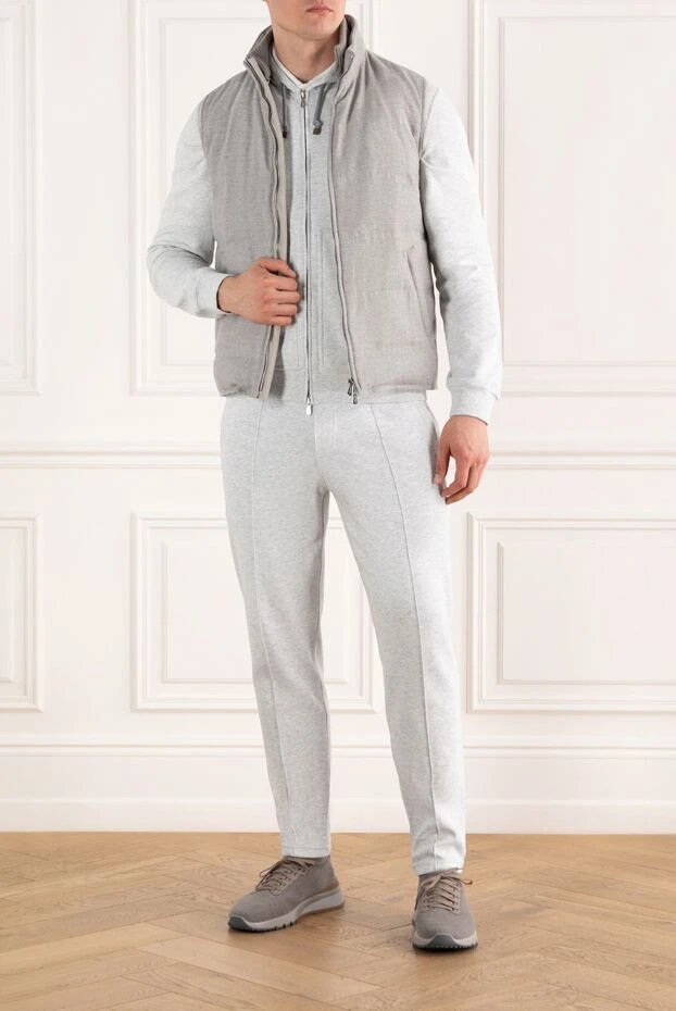 Enrico Mandelli мужской теплый жилет из шерсти и кашемира светло-серого цвета 188250 - фото 2