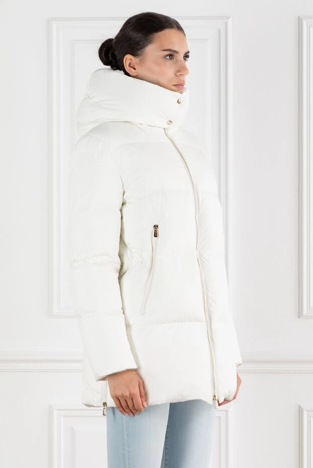 Enrico Mandelli белый пуховик женский с капюшоном 188294 - фото 3