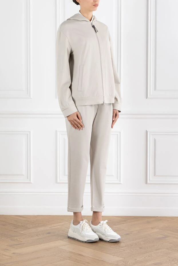 Brunello Cucinelli elegant beige women's walking suit decorated with a monili chain 188386 - photo 3