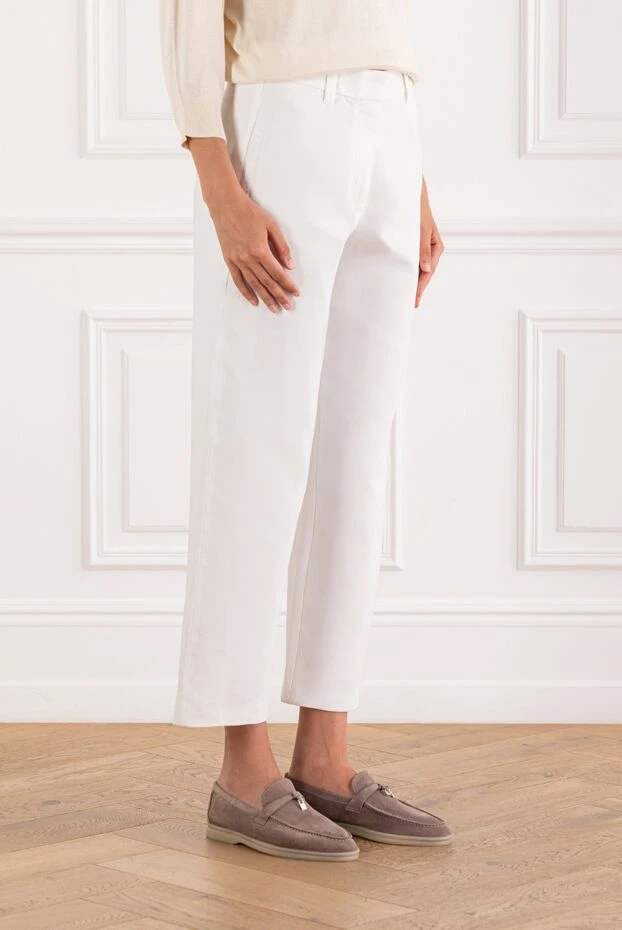 Brunello Cucinelli классикалық сызығы бар және мінсіз жарасымды әйелдерге арналған ақ түсті мақта шалбар

 188484 - фото 3