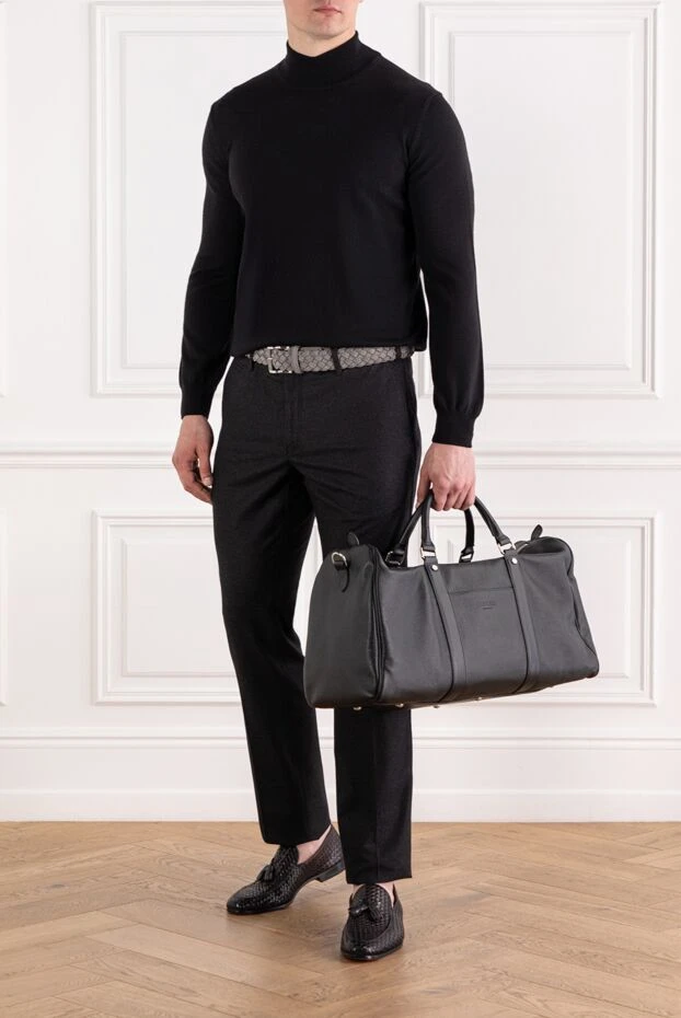 Corneliani лаконикалық дизайн және тығыз мойын сызығы бар ерлер секіргіші, қара
 189240 - фото 1