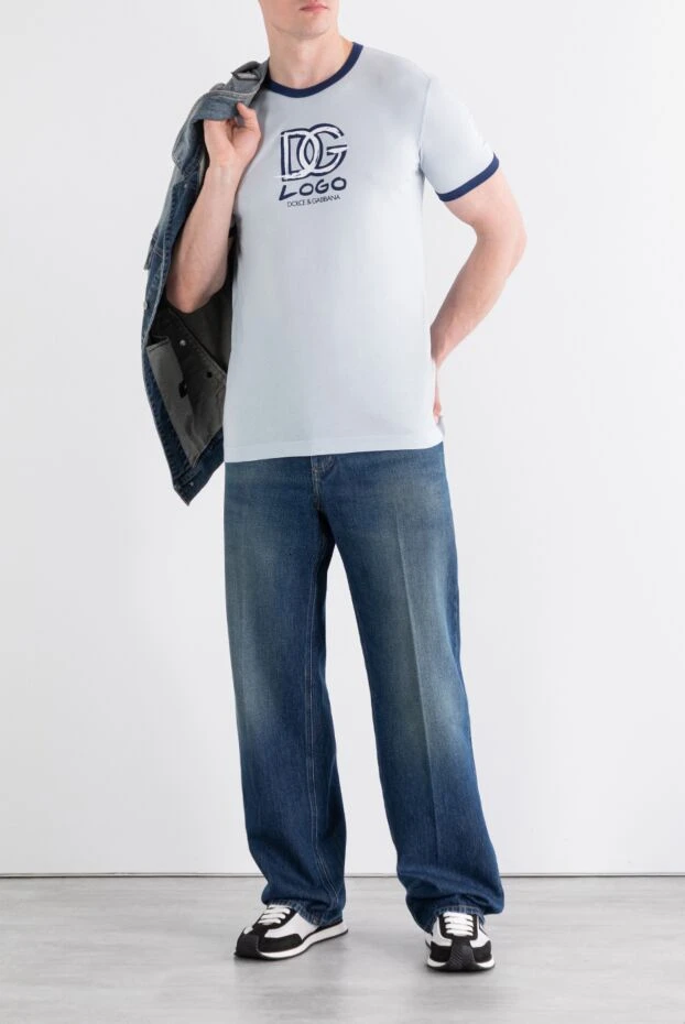 Dolce & Gabbana мужская белая футболка из хлопка с напечатанным логотипом 189272 - фото 2