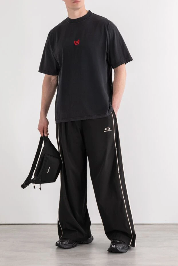 Balenciaga черная футболка с круглым вырезом и вышитым логотипом из хлопка 189287 - фото 2