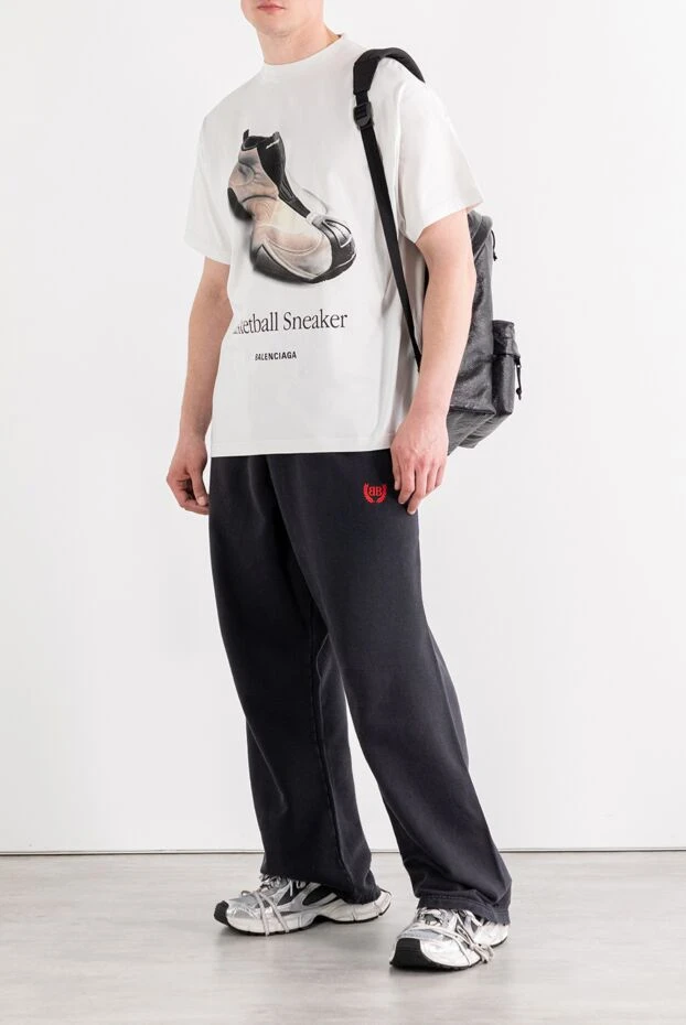 Balenciaga футболка с графичным принтом basketball sneaker из хлопка белая 189327 - фото 2