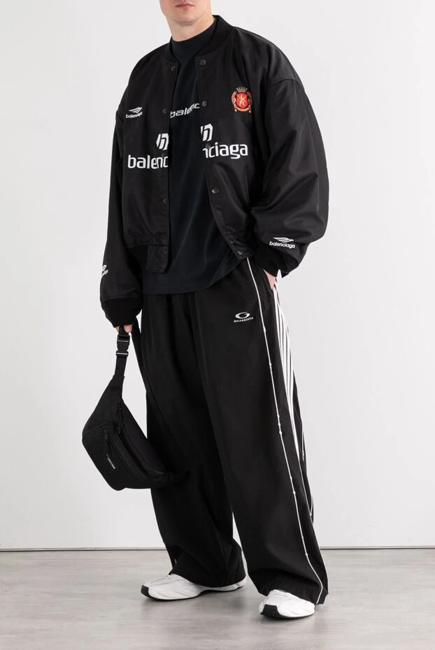 Balenciaga черная футболка оверсайз с вышитым логотипом из хлопока 189328 - фото 2