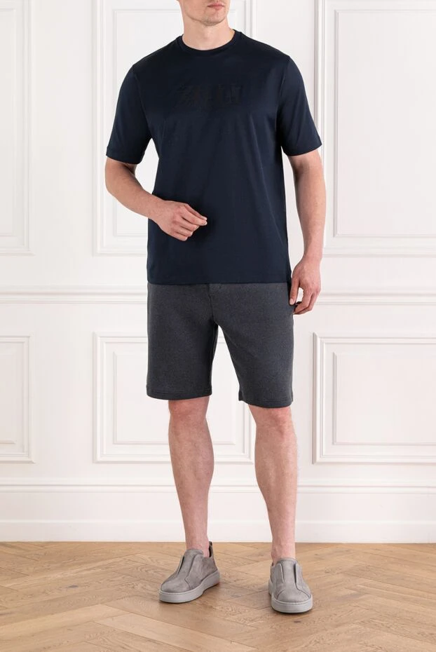 Футболка однотонная с рельефным эффектом логотипа
 - фото 2