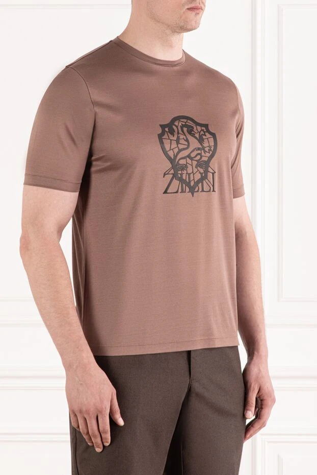 Zilli футболка в оттенке какао с чёрным принтом в стиле герба
 189607 - фото 3