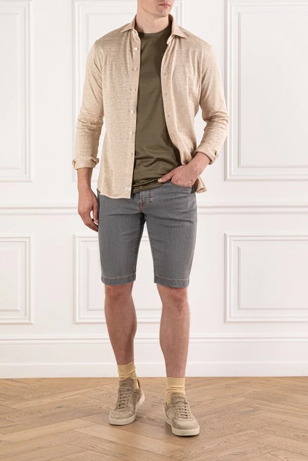 Шорты из серого денима с оранжевой прострочкой и клетчатым патчем
 - фото 2