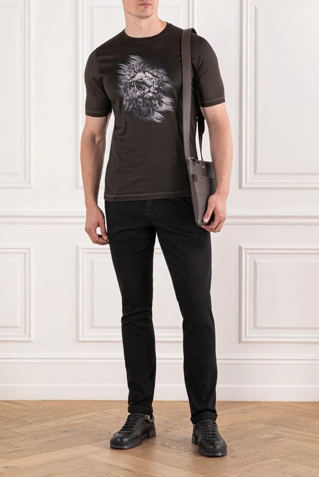 Men's cotton black T-shirt with dynamic lion print
 - photo 2