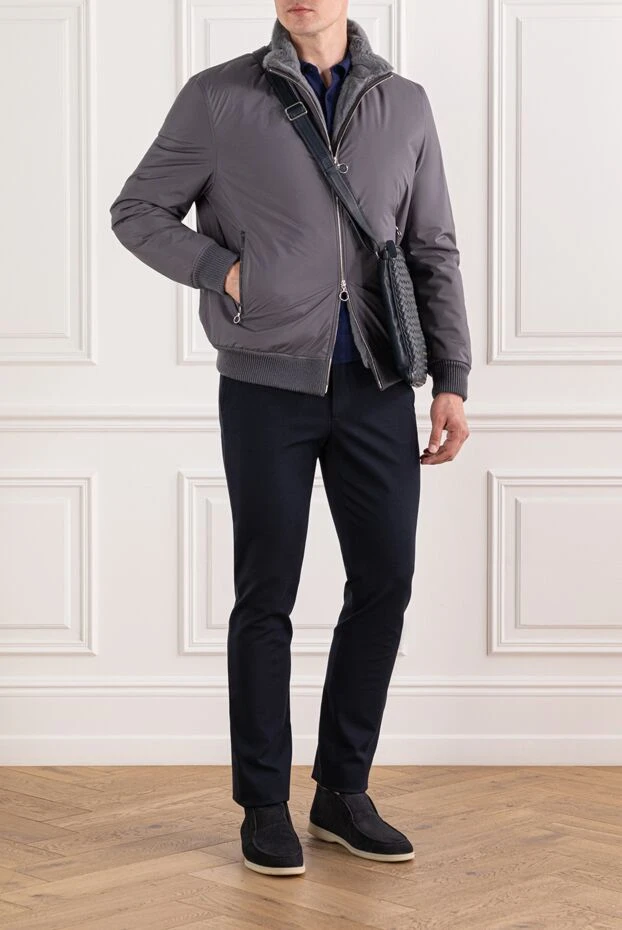 Мужская куртка серого цвета с меховой подкладкой и отделкой из кожи крокодила
 - фото 2