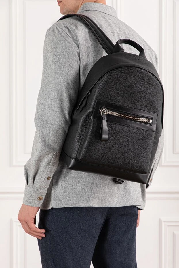 Рюкзак Buckley из натуральной черной кожи с пряжкой 
 - фото 2