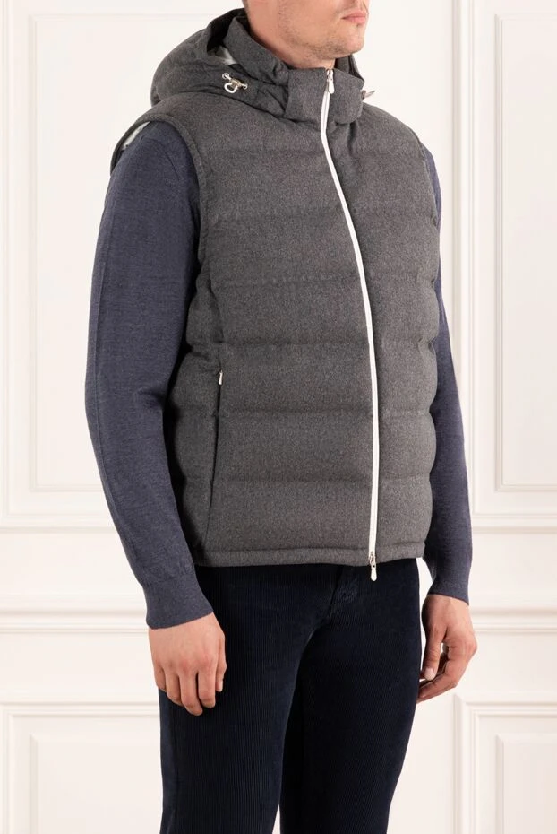 Brunello Cucinelli пуховой жилет в сером цвете с капюшоном и боковыми карманами 190583 - фото 3