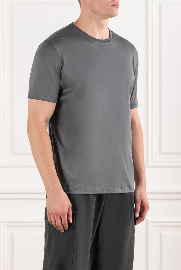 Cesare di Napoli күңгірт сұр реңктегі, сәл жылтырлығы бар бір түсті мақта-матадан жасалған футболка.
 190774 - фото 3