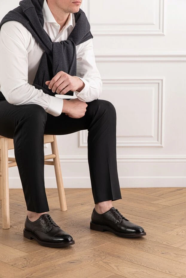 Doucal`s черные дерби из зернистой кожи с перфорацией на мысе 190874 - фото 2