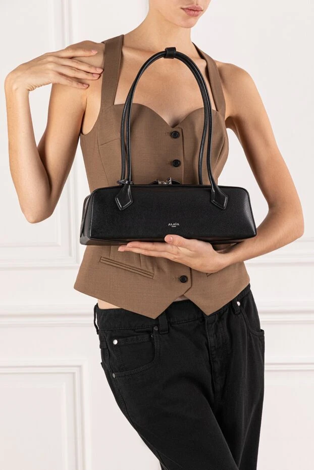 Alaia le teckel women's black goat leather shoulder bag 191000 - photo 2