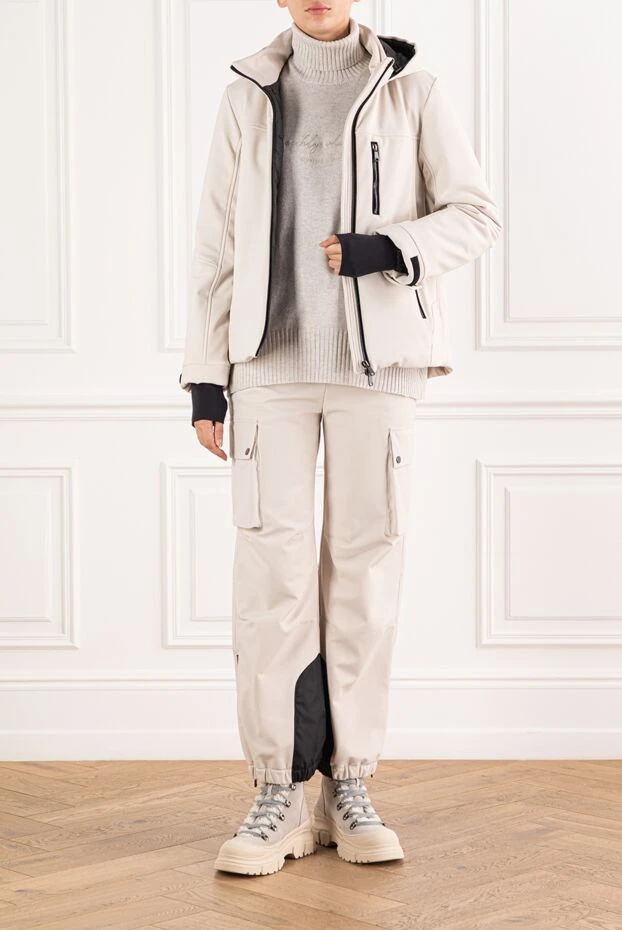 Mountain white walking suit made of membrane fabric with insulation - photo 2