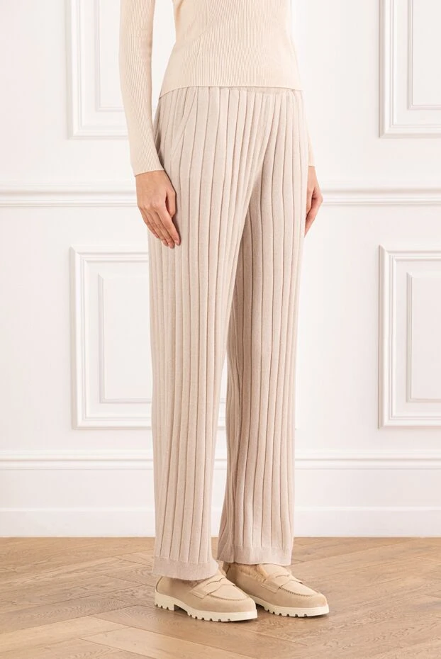 Brunello Cucinelli beige cashmere trousers with a ribbed texture and a soft waistband
 191348 - photo 3
