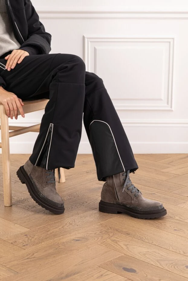 Brunello Cucinelli high boots in brown suede with a convenient side zip 191357 - photo 2