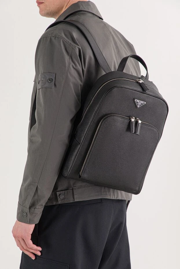 Prada черный рюкзак re-nylon из сафьяновой кожи 191605 - фото 2