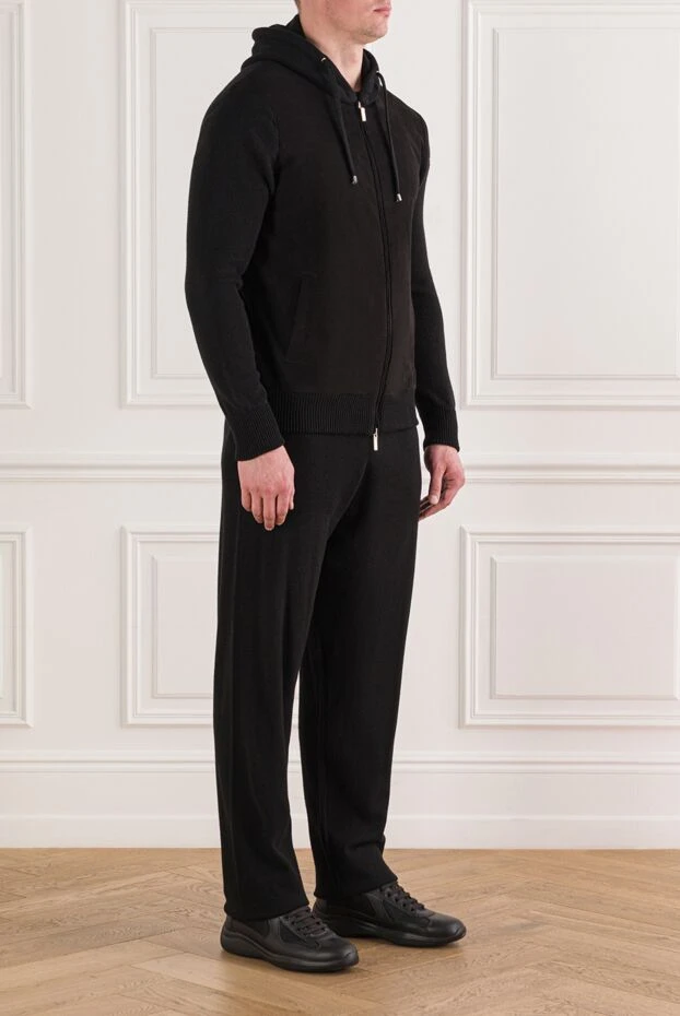 Cesare di Napoli дыбыссыз текстурасы және тік тұлпары бар қара кездейсоқ костюм 191642 - фото 3