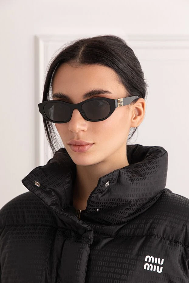 Miu Miu солнцезащитные очки с оправой в форме «кошачий глаз» из ацетата черного цвета 191677 - фото 2