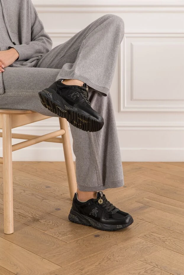 Premiata әйелдерге арналған қара түсті mase кроссовкалары жылтыр екпінмен және қалың табанымен 191843 - фото 2