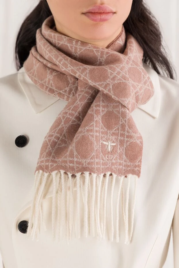 Dior женский шарф cannage из кашемира коричневого цвета 192020 - фото 2