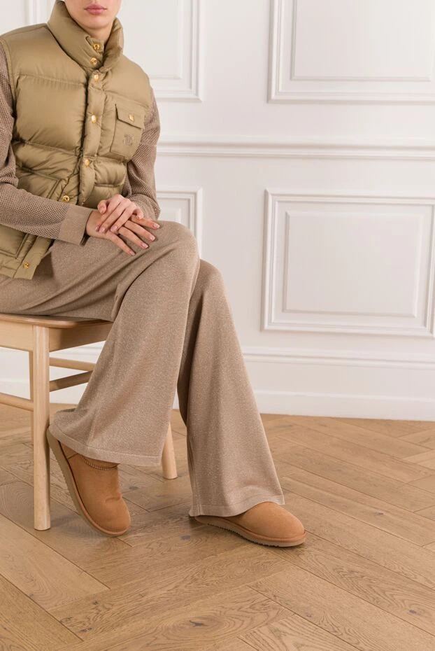 Короткие угги из овчины коричневого цета женские - фото 2