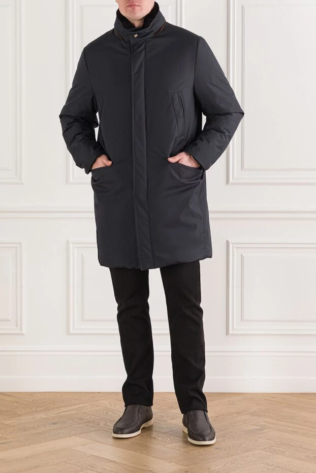 Мужской пуховик с воротником-стойкой и отделкой из меха - фото 2