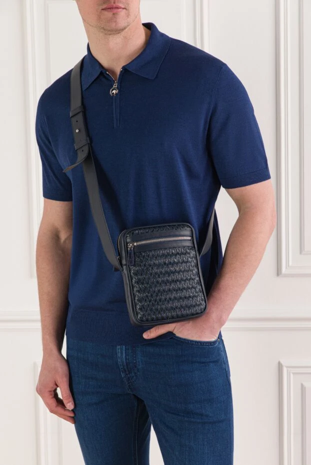 Dark blue men's woven leather messenger bag - photo 2