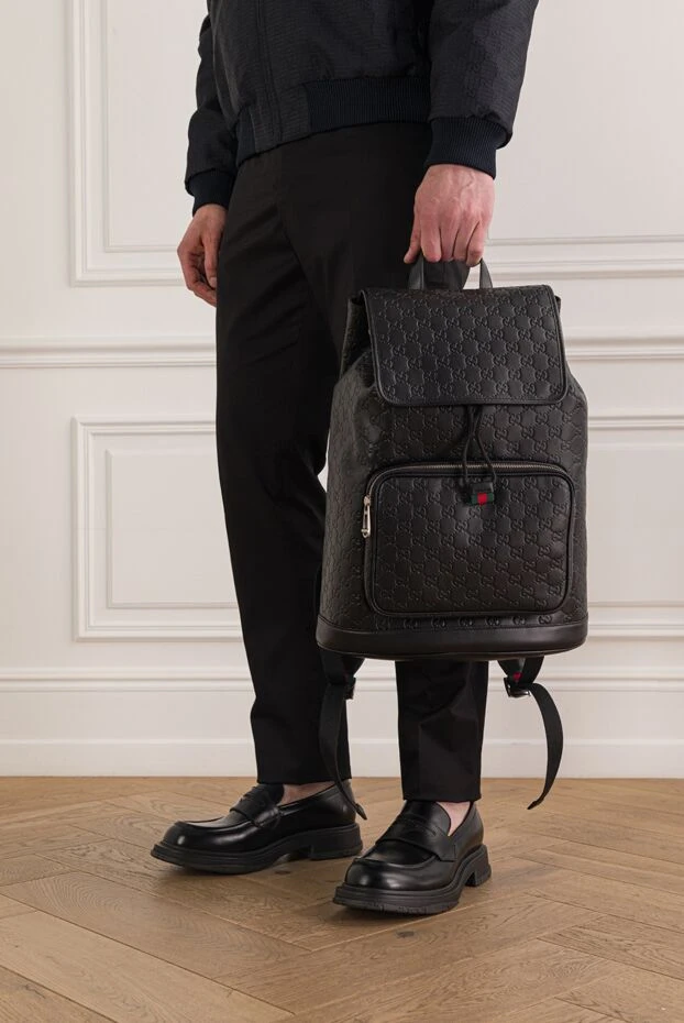 Рюкзак GG Emblem среднего размера с тисненым логотипом - фото 2