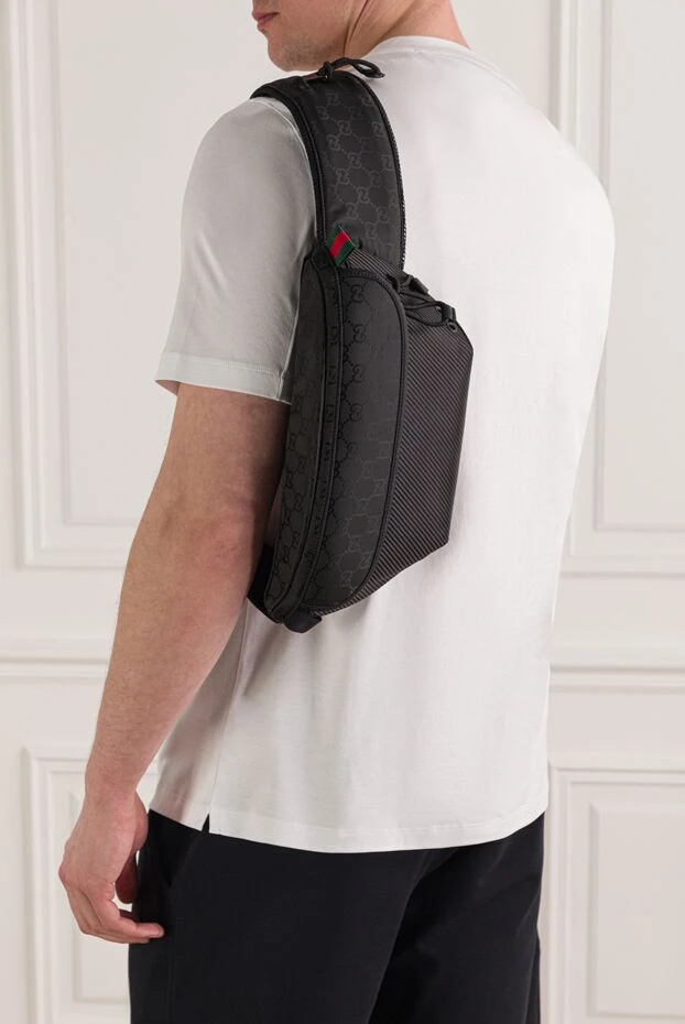 Мужская черная поясная сумка с тиснением в виде монограммы GG - фото 2