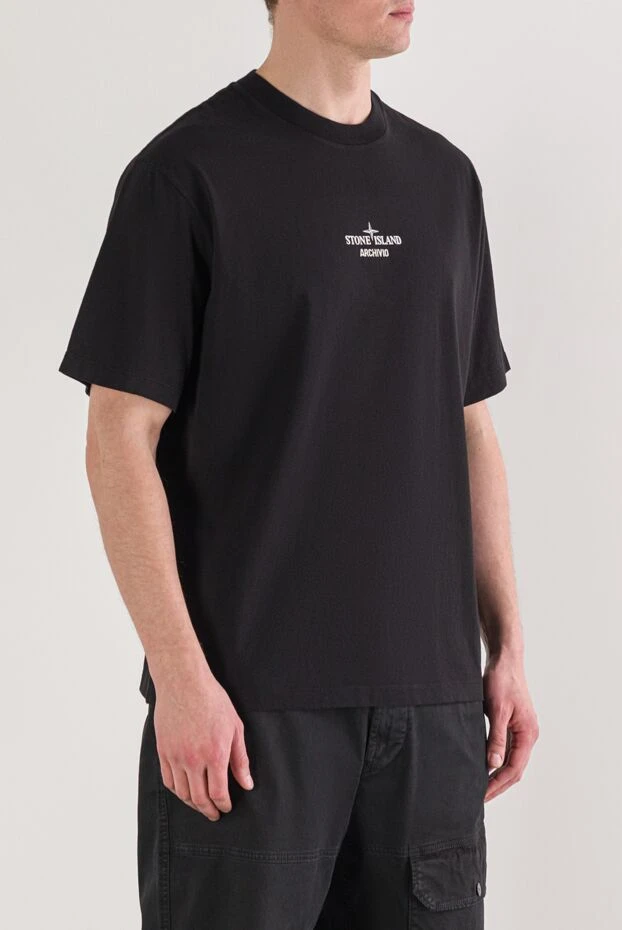 Stone Island archivio баспасы бар, кәдімгідей киілетін қара футболка

 192939 - фото 3